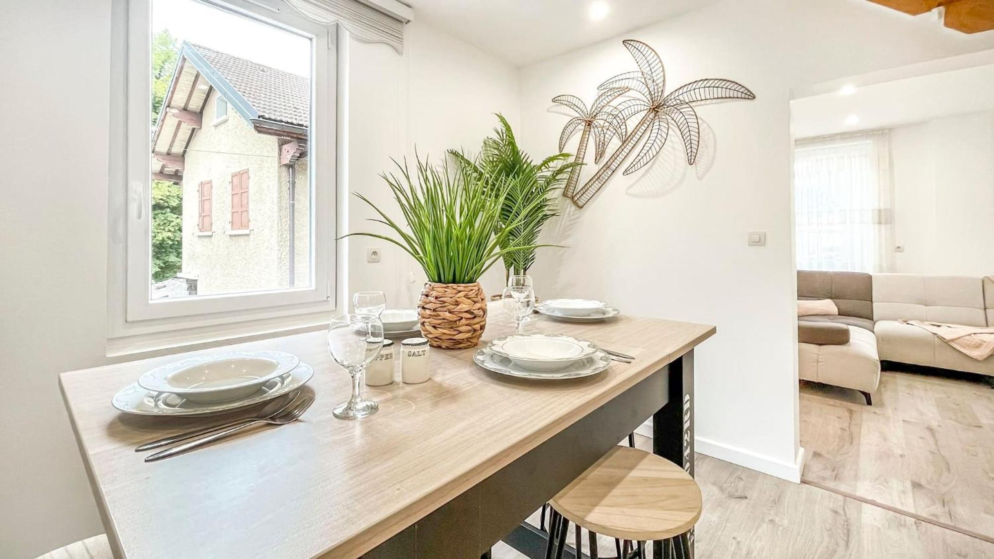 Ferienhaus Homey Sakine- Proche Centre- Netflix- Wifi Cluses