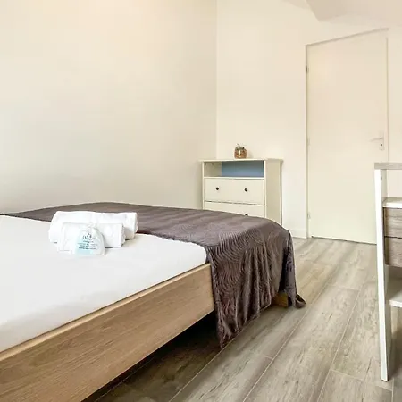 Homey Sakine- Proche Centre- Netflix- Wifi Cluses Exterior foto
